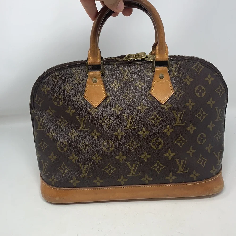 Authentic Louis Vuitton alma tote handbag - Picture 5 of 14